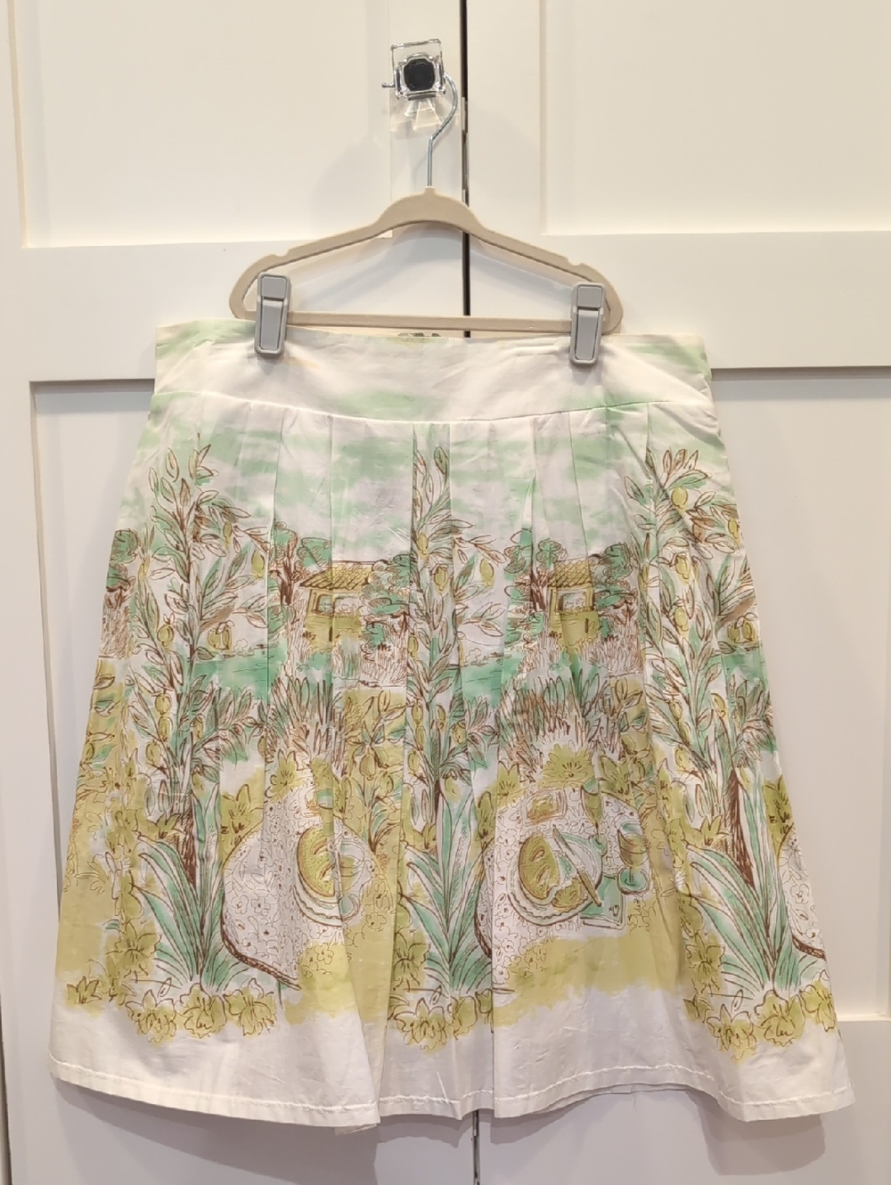 Pretty Good White Skirt with Green and Yellow Floral Scene